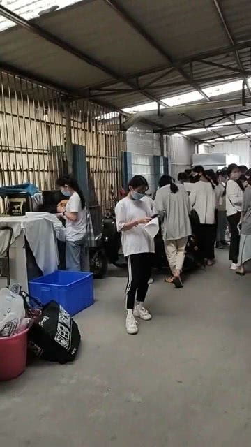 好想进这个电子厂上班